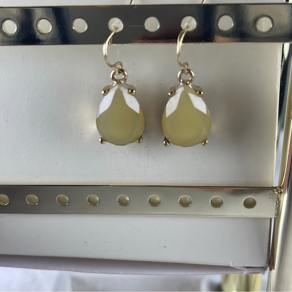 Elegant Stone and Gold Drop Earrings - Picture 5 of 10